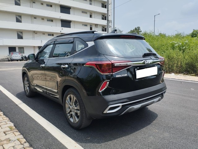 Second-hand 2023 Kia Seltos HTX IVT for sale in New Delhi-7