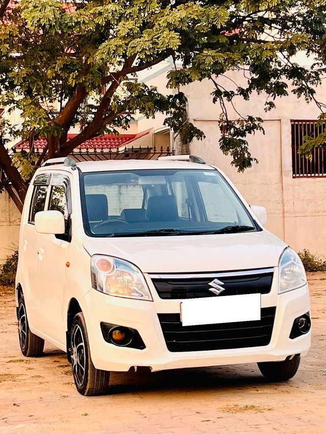 Second-hand 2017 Maruti Wagon R VXI BS IV for sale in Ahmedabad-13
