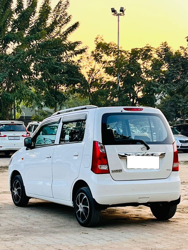 Second-hand 2017 Maruti Wagon R VXI BS IV for sale in Ahmedabad-7