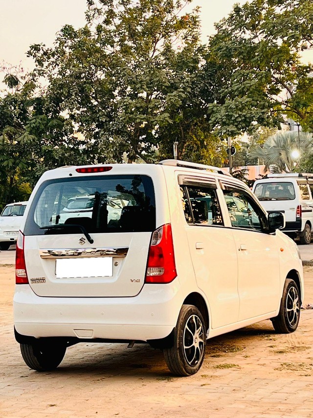 Second-hand 2017 Maruti Wagon R VXI BS IV for sale in Ahmedabad-6