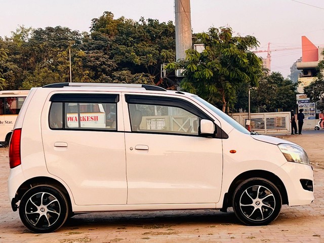 Second-hand 2017 Maruti Wagon R VXI BS IV for sale in Ahmedabad-1