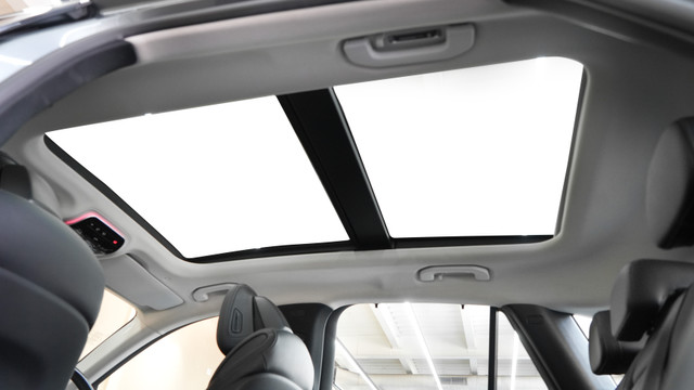 Second-hand 2024 Mercedes-Benz GLC 300 for sale in Gurgaon-10