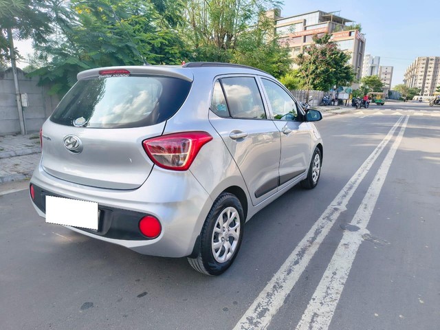 Second-hand 2018 Hyundai Grand i10 1.2 Kappa Magna BSIV for sale in Ahmedabad-8
