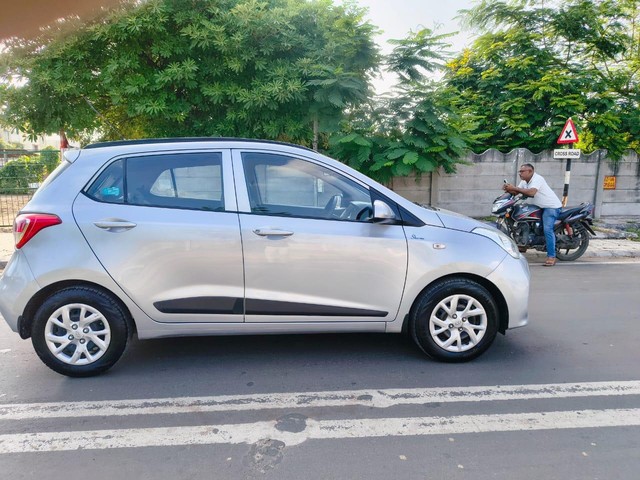 Second-hand 2018 Hyundai Grand i10 1.2 Kappa Magna BSIV for sale in Ahmedabad-5