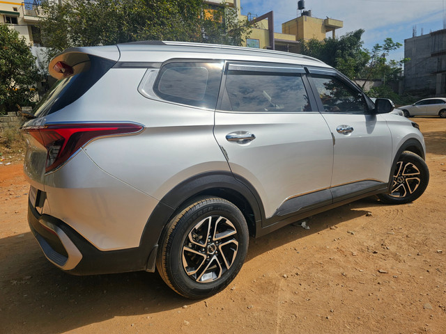 Second-hand 2022 Kia Carens Prestige BSVI for sale in Bangalore-9