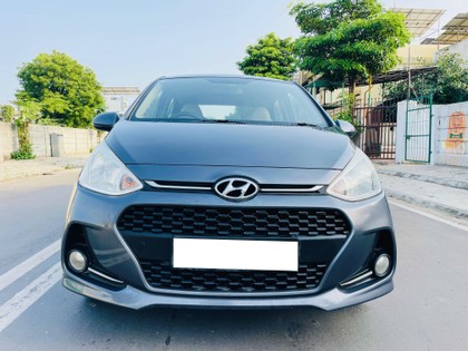 Second-hand 2017 Hyundai Grand i10 Sportz for sale in Ahmedabad