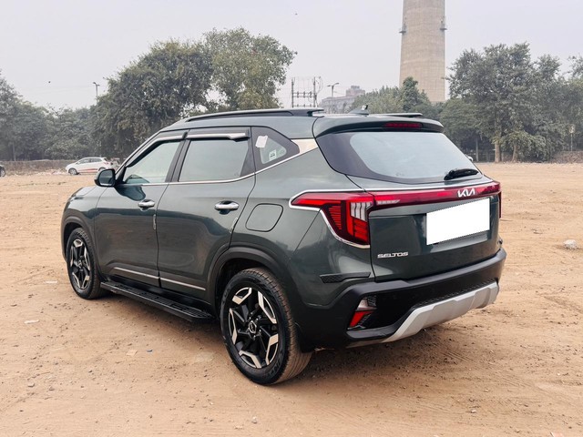 Second-hand 2023 Kia Seltos HTX IVT for sale in New Delhi-3