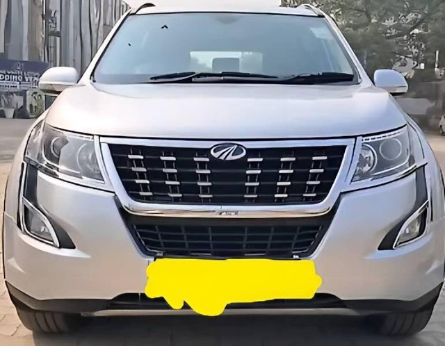 Second-hand 2018 Mahindra XUV500 W11 AT BSIV for sale in New Delhi-0