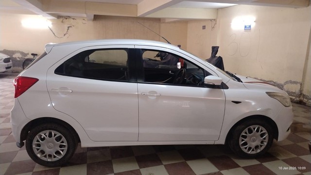 Second-hand 2017 Ford Figo 1.2P Trend MT for sale in Gurgaon-2