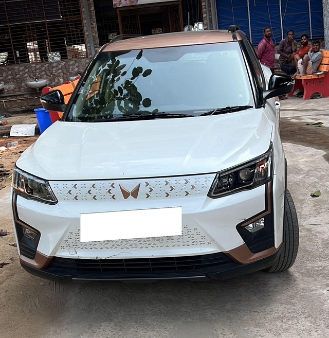 Second-hand 2024 Mahindra XUV400 EV EL Pro 394 kWh for sale in Visakhapatnam-2