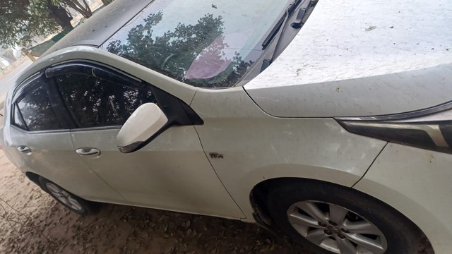 Second-hand 2015 Toyota Corolla Altis G MT for sale in Sonipat-2