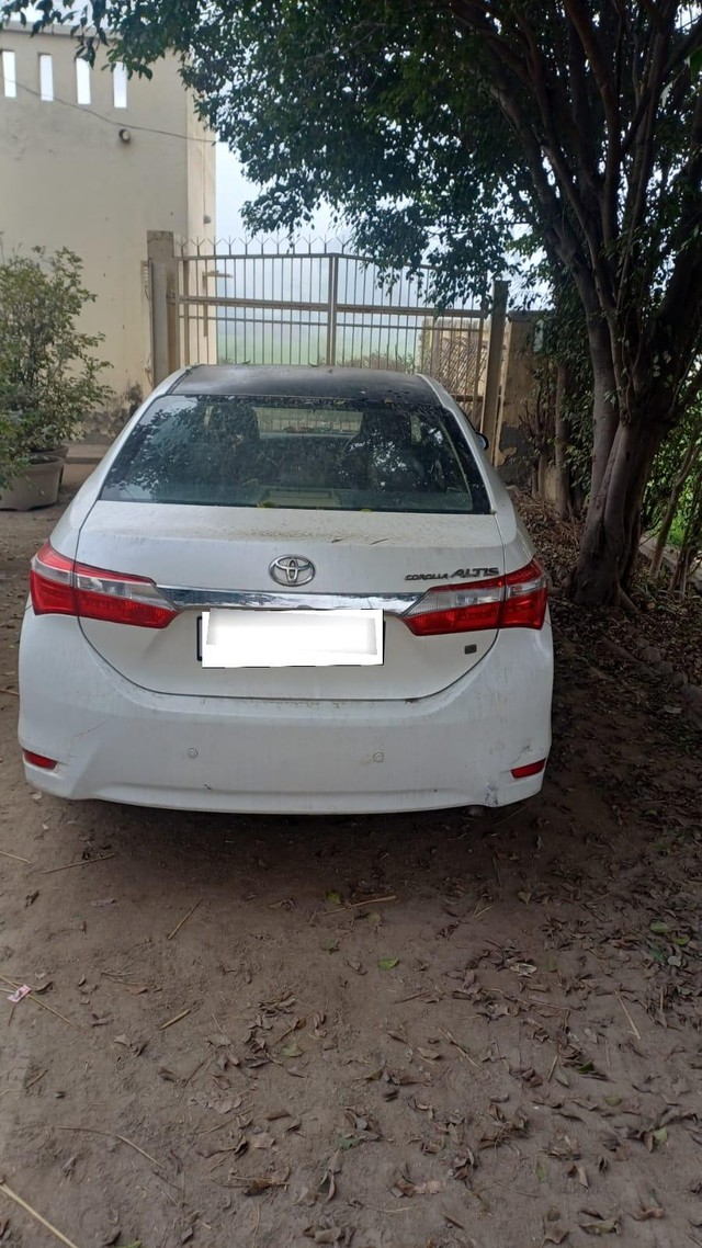 Second-hand 2015 Toyota Corolla Altis G MT for sale in Sonipat-1