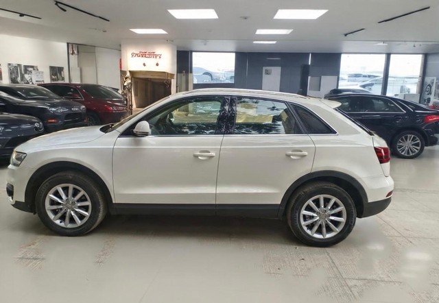 Audi Q3 2.0 TDI Second-hand 2013 Audi Q3 2.0 TDI for sale in Mumbai-2