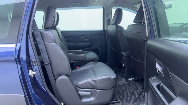 Second-hand 2022 Maruti XL6 Alpha for sale in Hyderabad-23