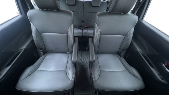 Second-hand 2022 Maruti XL6 Alpha for sale in Hyderabad-35