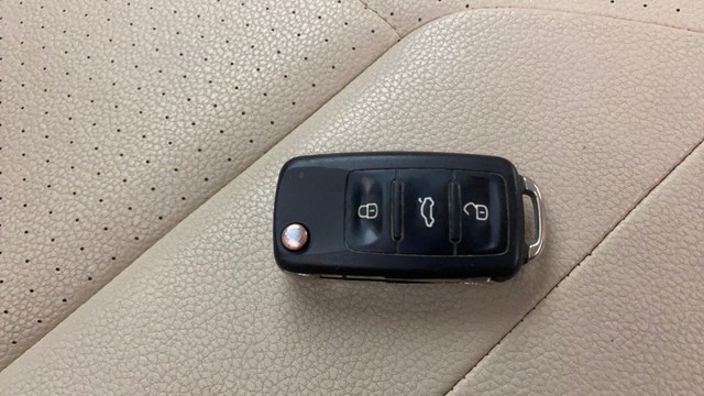 Second-hand 2020 Volkswagen Vento 1.0 TSI Highline Plus for sale in Hyderabad-21