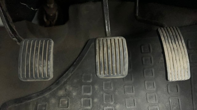 Second-hand 2014 Hyundai i10 Magna 1.1 for sale in Ahmedabad-14