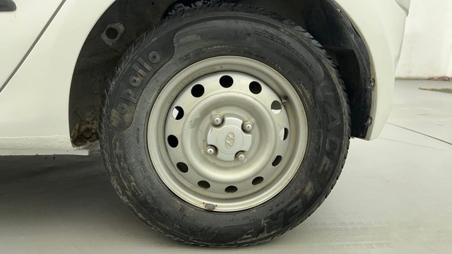 Second-hand 2014 Hyundai i10 Magna 1.1 for sale in Ahmedabad-19