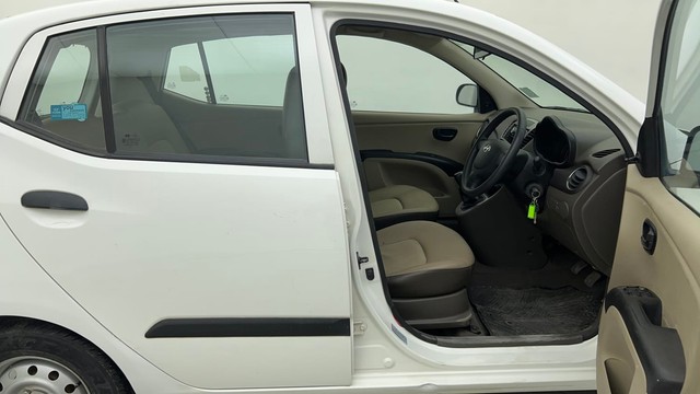 Second-hand 2014 Hyundai i10 Magna 1.1 for sale in Ahmedabad-15