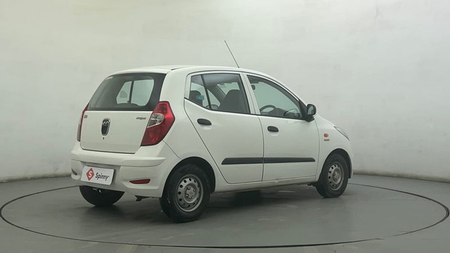 Second-hand 2014 Hyundai i10 Magna 1.1 for sale in Ahmedabad-3
