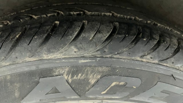 Second-hand 2014 Hyundai i10 Magna 1.1 for sale in Ahmedabad-30