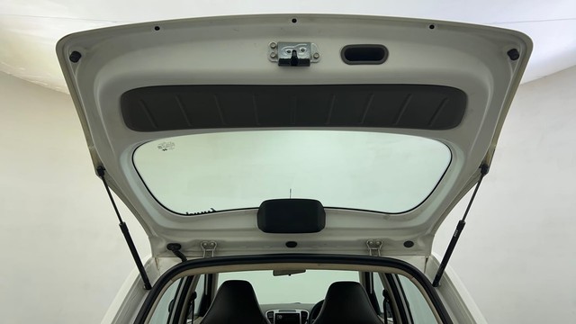 Second-hand 2014 Hyundai i10 Magna 1.1 for sale in Ahmedabad-29