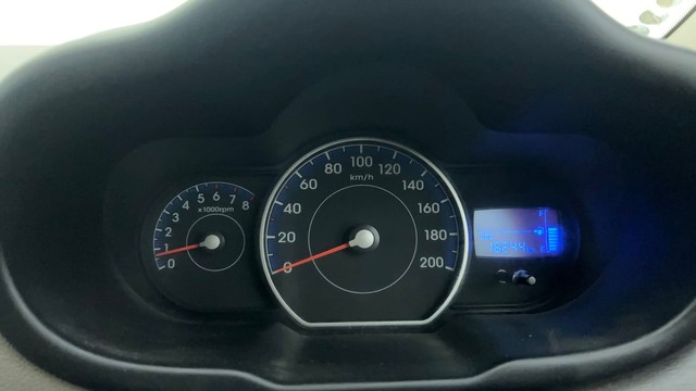 Second-hand 2014 Hyundai i10 Magna 1.1 for sale in Ahmedabad-13