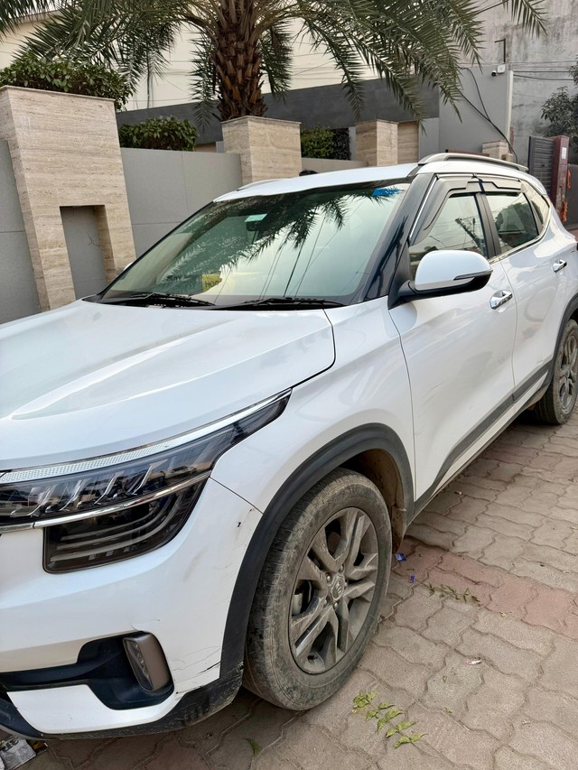 Second-hand 2021 Kia Seltos HTX IVT G for sale in Lucknow-2