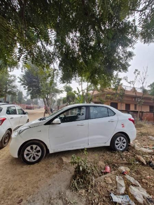 Second-hand 2018 Hyundai Xcent 1.2 CRDi S for sale in Bharatpur-3