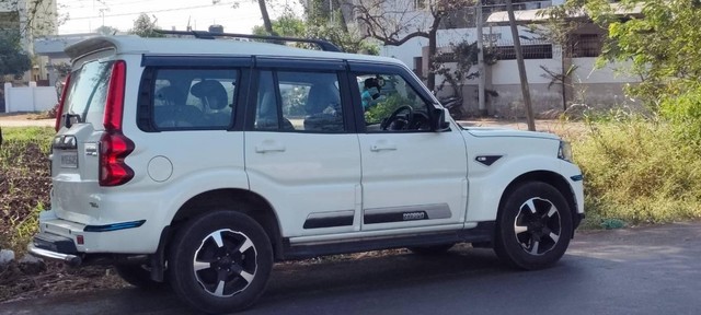 Second-hand 2023 Mahindra Scorpio S 11 for sale in Sangli-4