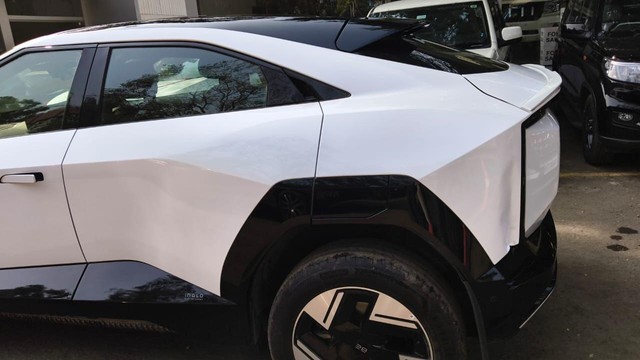 Second-hand 2025 Mahindra BE 6 Pack Three Select for sale in Mumbai-1