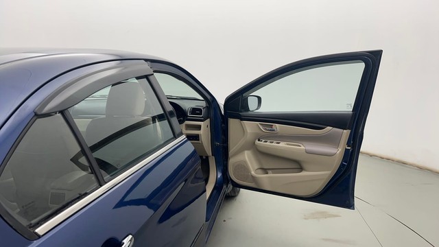 Second-hand 2017 Maruti Ciaz Petrol for sale in Kolkata-16