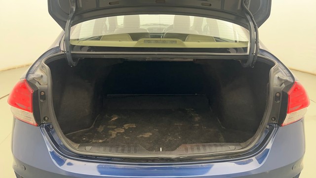 Second-hand 2017 Maruti Ciaz Petrol for sale in Kolkata-9