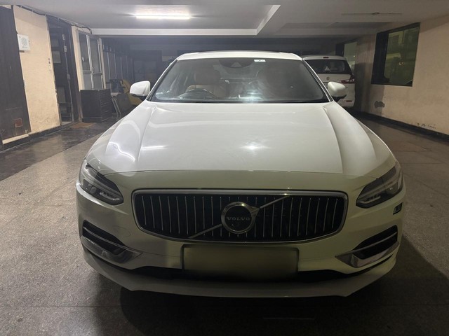 Second-hand 2018 Volvo S90 D4 Inscription BSIV for sale in New Delhi-2