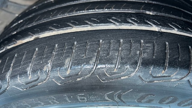 Second-hand 2014 Toyota Corolla Altis Petrol LE for sale in Gurgaon-25