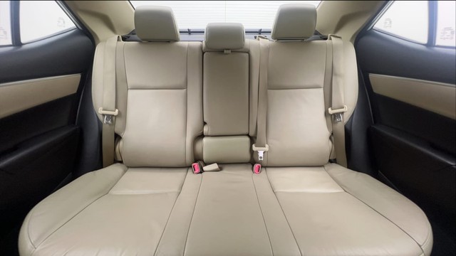 Second-hand 2014 Toyota Corolla Altis Petrol LE for sale in Gurgaon-27