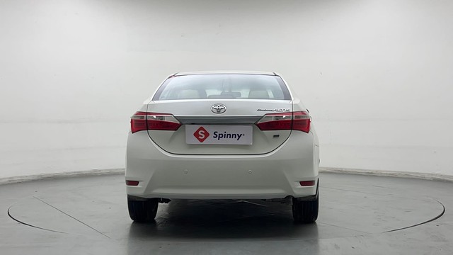 Second-hand 2014 Toyota Corolla Altis Petrol LE for sale in Gurgaon-4