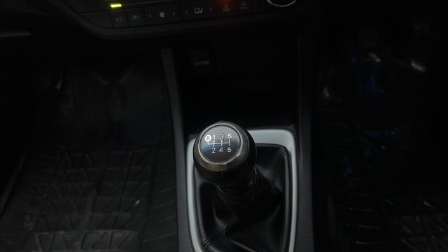 Second-hand 2014 Toyota Corolla Altis Petrol LE for sale in Gurgaon-12