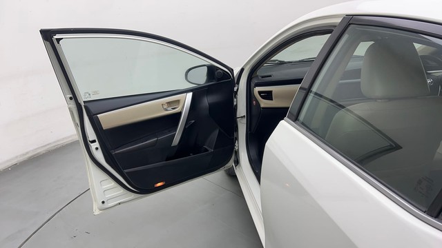 Second-hand 2014 Toyota Corolla Altis Petrol LE for sale in Gurgaon-29