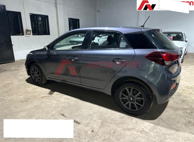 Second-hand 2018 Hyundai i20 1.2 Asta for sale in Kolkata-5