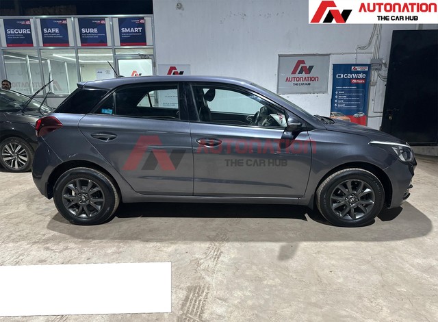 Second-hand 2018 Hyundai i20 1.2 Asta for sale in Kolkata-3