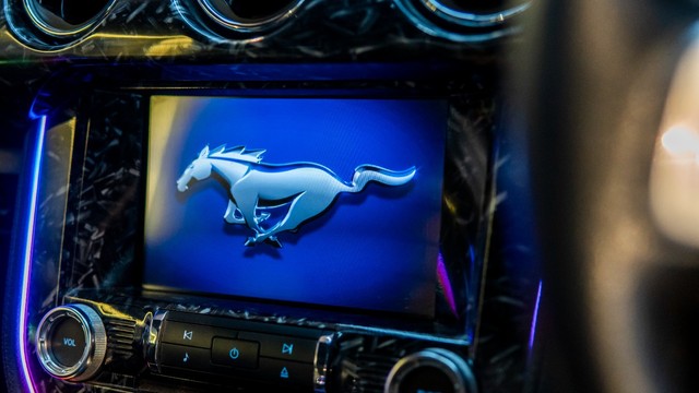 Second-hand 2017 Ford Mustang V8 for sale in New Delhi-6