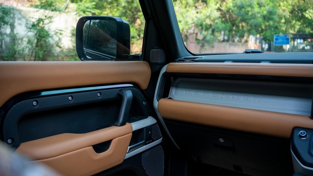 Second-hand 2025 Land Rover Defender 2.0 l Petrol 110 X-Dynamic HSE for sale in New Delhi-11