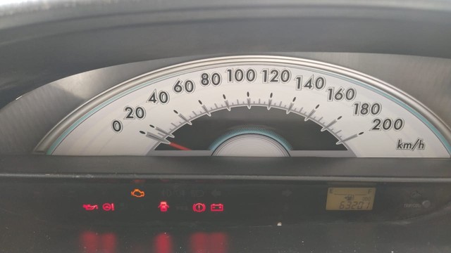 Second-hand 2012 Toyota Etios GD for sale in Ahmedabad-4