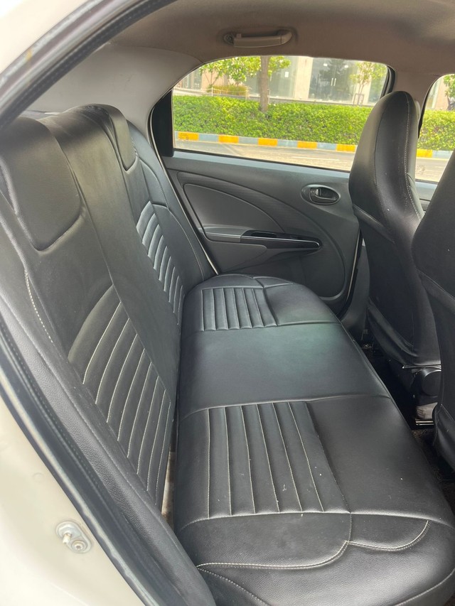 Second-hand 2012 Toyota Etios GD for sale in Ahmedabad-5