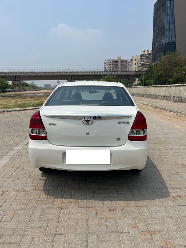 Second-hand 2012 Toyota Etios GD for sale in Ahmedabad-1