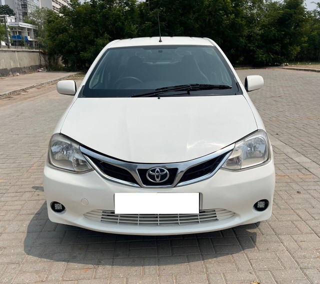 Second-hand 2012 Toyota Etios GD for sale in Ahmedabad-3