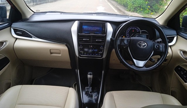 Second-hand 2018 Toyota Yaris VX CVT BSIV for sale in Ahmedabad-9