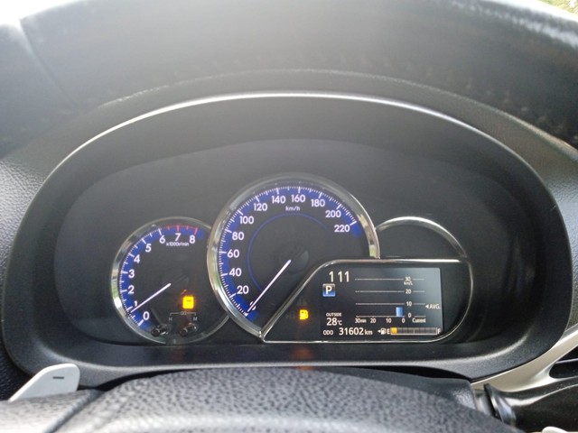 Second-hand 2018 Toyota Yaris VX CVT BSIV for sale in Ahmedabad-5