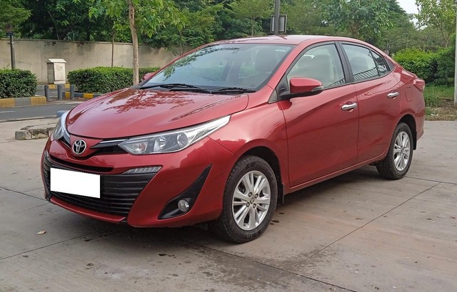 Second-hand 2018 Toyota Yaris VX CVT BSIV for sale in Ahmedabad-3